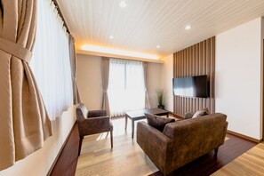 Living room - Mt. Fuji Resort Club-IKI- (Fujikawaguchiko)