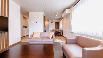 Villa, 3 Bedrooms, Non Smoking | Living room | Flat-screen TV