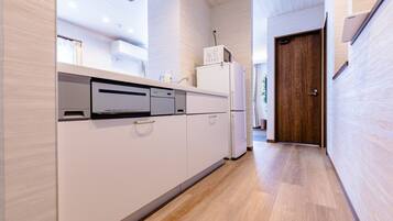 Villa, 3 Bedrooms, Non Smoking | Private kitchenette | Fridge, microwave, stovetop, cookware/dishes/utensils