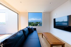 Villa, 3 Bedrooms, Non Smoking | Living room | Flat-screen TV - Frame View Mt.Fuji Villa East (Fujikawaguchiko)