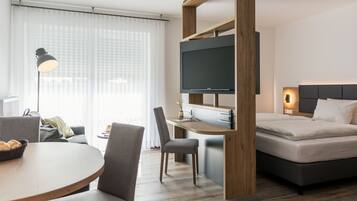 Superior-Studio, 1 Schlafzimmer, Nichtraucher, Küche | Wohnbereich | Kinderspielzeug