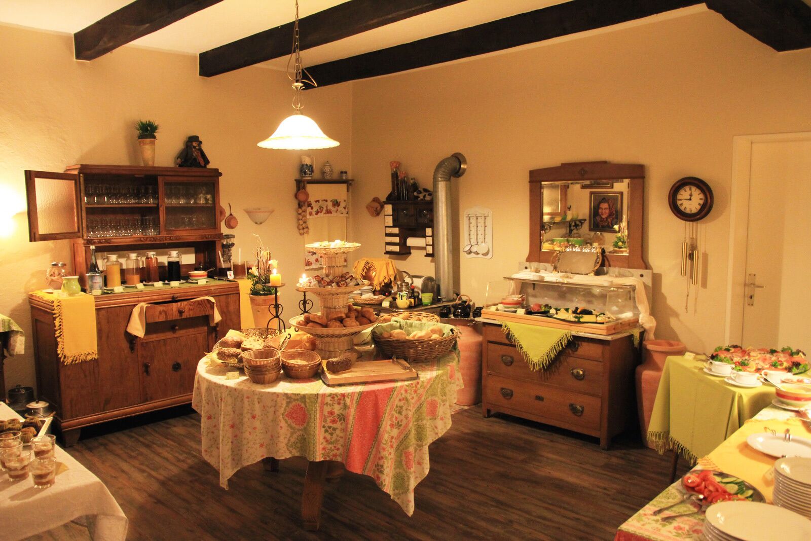 daily buffet breakfast (eur 6 per person)