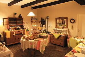 Daily buffet breakfast (EUR 6 per person)