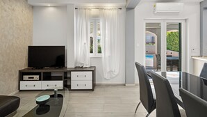 Unclassified image, 2 of 47, button - Villa Tina - luxurious accomodation with heated pool, a Jacuzzi, 6 bedrooms (Dugi Rat)