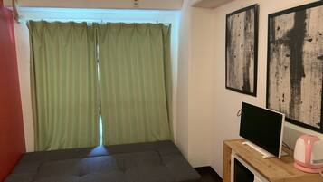 1 bedroom, desk, free WiFi, bed sheets