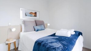 Apartment | 2 bedrooms, iron/ironing board, WiFi (free), bed sheets - 2 Brm Apt with Stunning Harbour Views, Level 24 (Auckland)