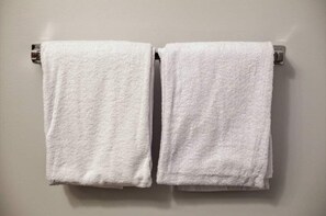 Chuveiro/banheira combinados, produtos de toalete grátis