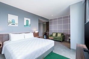 Superior Double Room | Minibar, in-room safe, desk, laptop workspace - Swiss-Belinn Bogor (Bogor)