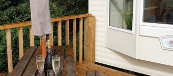 Captivating 2-bed Static Caravan in Holyhead