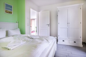 2 bedrooms, WiFi, bed sheets, wheelchair access - Ferienwohnung Hummelflug OFC 01 - Ferienwohnung Hummelflug (Rerik)