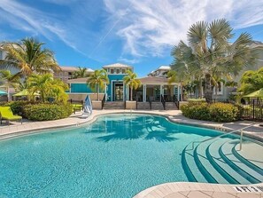 Beheizter Pool