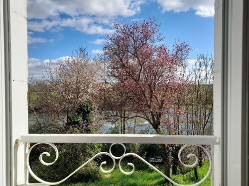 Maison troglodytique avec WiFi, barbecue et cheminée