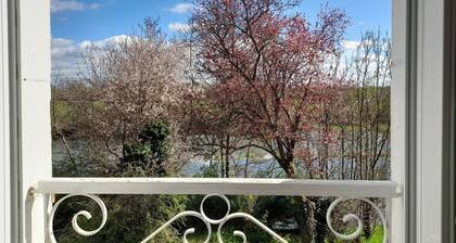 Maison troglodytique avec WiFi, barbecue et cheminée