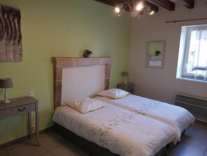 3 chambres, Wi-Fi gratuit, draps fournis
