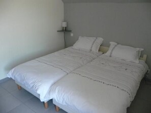 3 間睡房、免費 Wi-Fi、床單