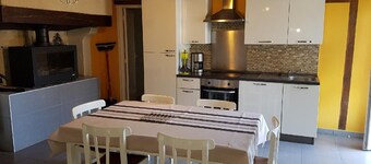 Gemütliches Ferienhaus für 6 Personen, Nähe zum 24-Stunden-Rennen, ruhig gelegen mit Seeblick