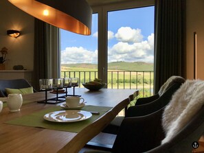 Haus am See - Sonnenweg 10 | Restauration dans la chambre