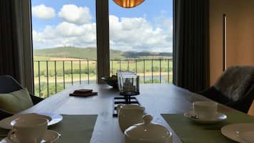 Haus am See - Sonnenweg 10 | In-room dining