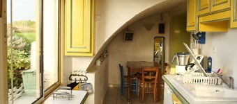 Charming Countryside Home: Fireplace, BBQ, Kids' Playground, and Summer Pool in Loir en Vallée