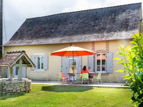 Gîte 8 pers. avec jardin et terrasses, 4 chambres, proche Le Mans et Sablé, idéal pour familles