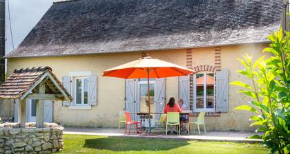 Gîte 8 pers. avec jardin et terrasses, 4 chambres, proche Le Mans et Sablé, idéal pour familles
