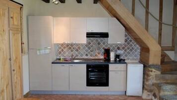 Refrigerador, microondas y horno