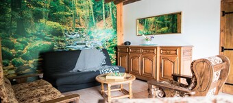 Charming Country Cottage for 13 with Fireplace, Terrace, and Nature Activities