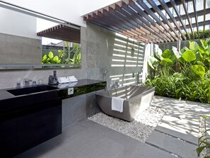 Villa, 4 chambres | Salle de bain