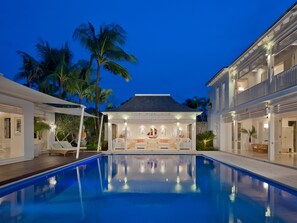 Piscina externa
