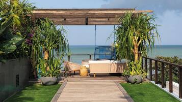 Villa, 6 Bedrooms | 6 bedrooms, desk, iron/ironing board, free WiFi