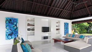 4 bedrooms, desk, iron/ironing board, free WiFi - Villa Asante (Canggu)