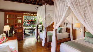 Villa, 6 Bedrooms | 6 bedrooms, desk, iron/ironing board, free WiFi