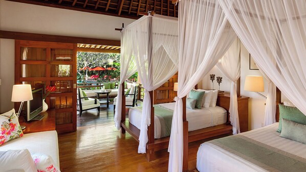 Villa, 6 Bedrooms | 6 bedrooms, desk, iron/ironing board, free WiFi