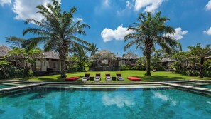 Villa, 6 Bedrooms | 6 bedrooms, desk, iron/ironing board, free WiFi - Villa The Beji (Kerobokan)