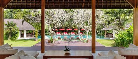 Villa, 6 Bedrooms | 6 bedrooms, desk, iron/ironing board, free WiFi