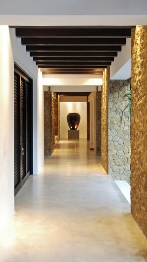 Villa, 4 Bedrooms | 4 bedrooms, desk, iron/ironing board, free WiFi