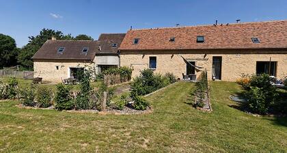 Casa de Campo con Encanto cerca de Le Mans: Estilo Único, Jardín y Comodidad Moderna