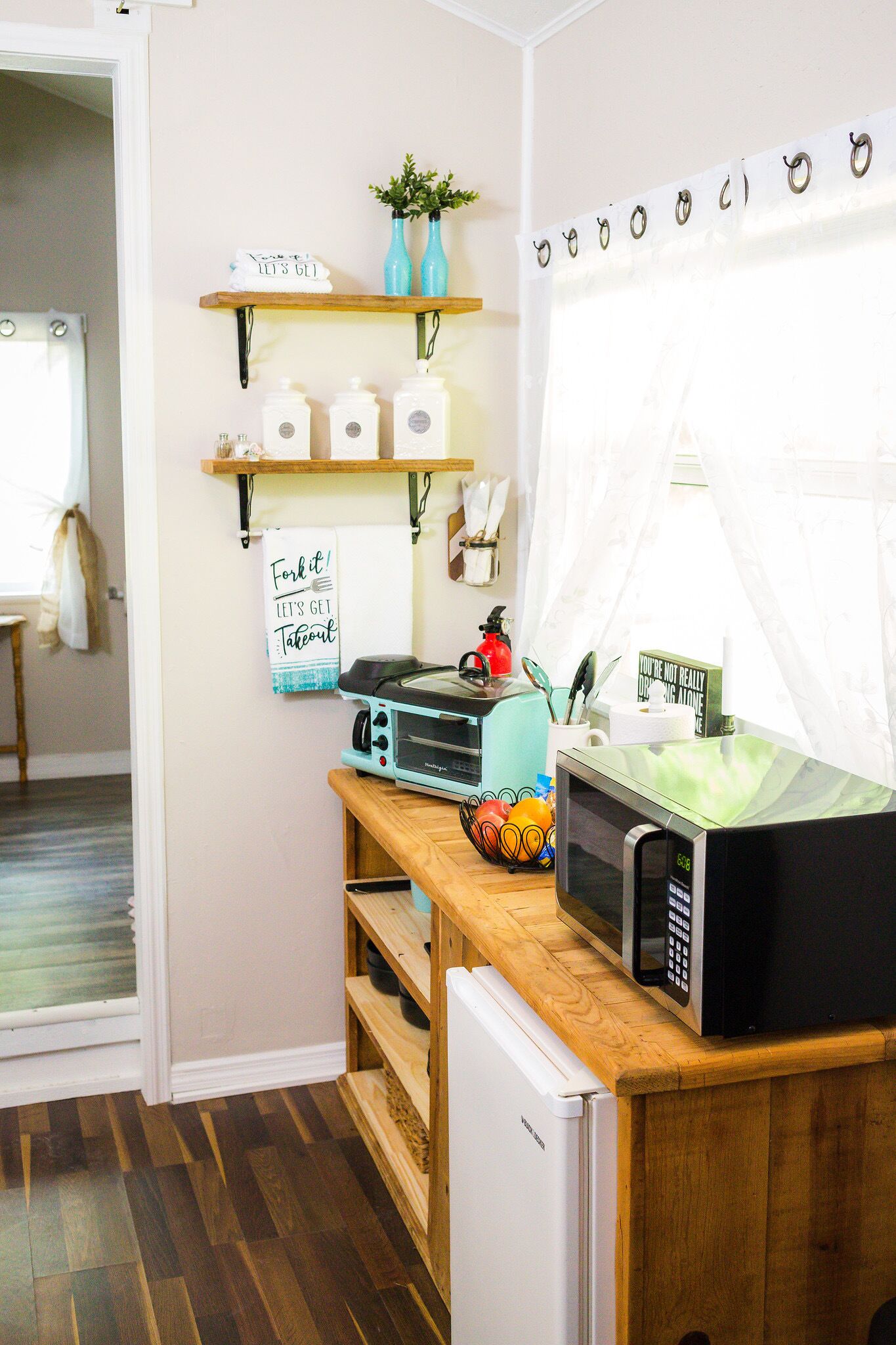 Vintage Suite Sits on a Beautiful 5 Acres. Just 5 Minutes From State Trails