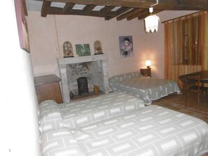 4 bedrooms, free WiFi