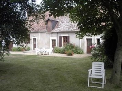 Charming Detached House, Shaded Garden, Near Lake & Family Activities