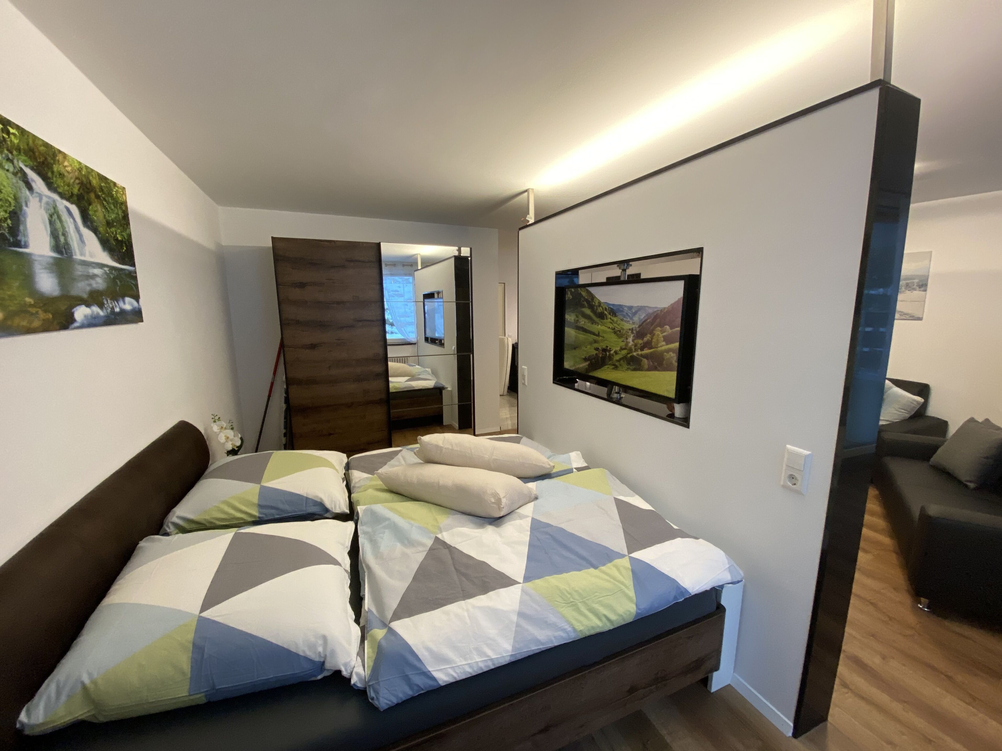 2 chambres, fer et planche à repasser, lit parapluie, Wi-Fi gratuit