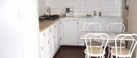 Fridge, microwave