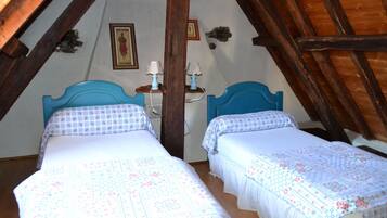 4 bedrooms, free WiFi, bed sheets