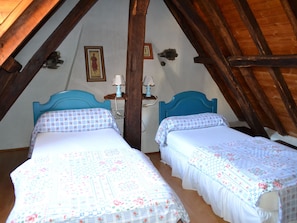 4 Schlafzimmer, kostenloses WLAN, Bettwäsche