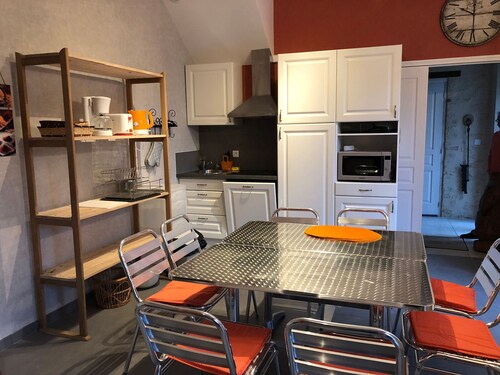 Gîte de charme proche Le Mans avec jardin, parking, et bien-être