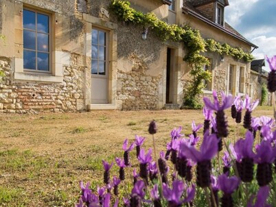 Country Retreat near Le Mans: 8 Guests, Near Zoo, Cycle Paths, and More!