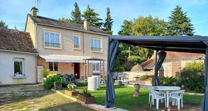 Spacieuse maison confortable avec jardin, à 20 min du centre-ville et proche du circuit des 24H du Mans