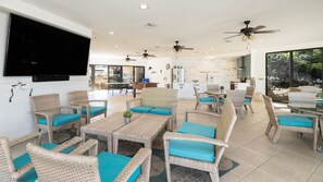 Interior - B307 Moon Bay - 3 bedroom end unit with gourmet kitchen (Key Largo)