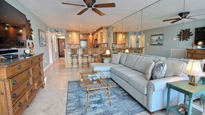 Televisión, futbolito, mesa de ping pong