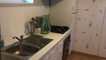 Réfrigérateur, micro-ondes, lave-vaisselle